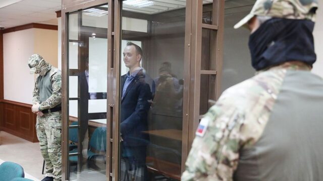 Суд закрыл от слушателей заседание по продлению ареста Ивана Сафронова