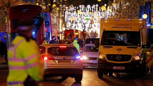 Девять человек попали в больницы из-за давки после ложной тревоги в Лондоне