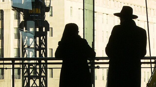 В Латвии составили инструкцию для чиновников, как опознать шпиона