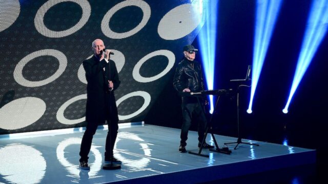 Четыре трансвестита с ножами ограбили музыкантов группы Pet Shop Boys