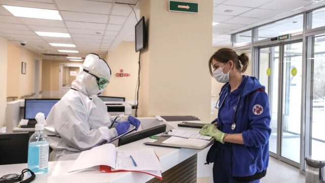 В России за сутки коронавирусом заразились 4 993 человека