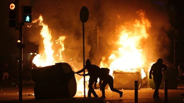 В Барселоне почти 50 человек пострадали во время столкновений