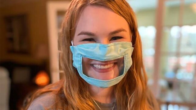 От дефицита медицинских масок страдают все — поэтому студентка из Кентукки и ее мама шьют их для глухих