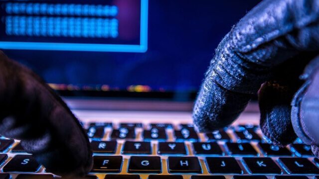 Хакеры из Anonymous объявили кибервойну российскому правительству