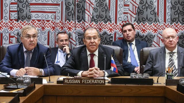 «Рука Москвы» как новая западная мифология: в чем обвиняли Россию в этом году