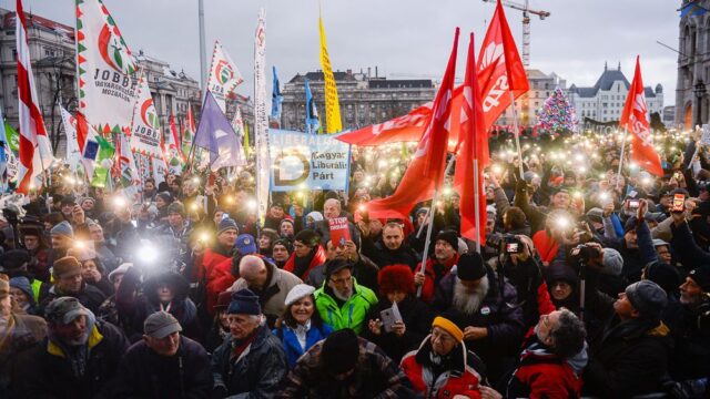 В Будапеште прошли массовые демонстрации против «закона о рабстве»