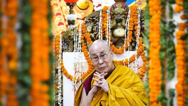 Далай-лама к своему 85-летию выпускает дебютный альбом Inner World. Первый трек с него уже можно послушать