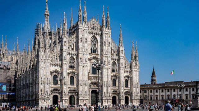 Итальянец надел костюм священника, чтобы не платить за вход в Миланский собор. Его задержали