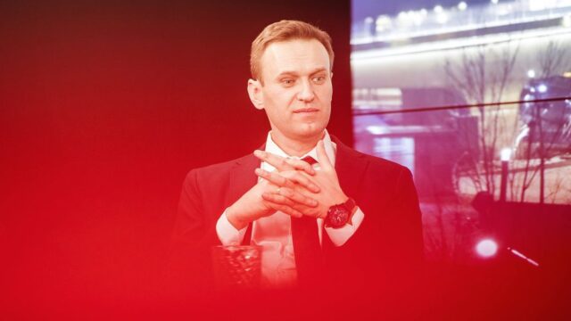 Алексей Навальный: спецслужбы кладут Путину в папках наши расследования