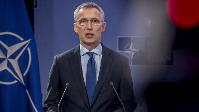 Столтенберг: НАТО перевооружит украинскую армию, но свои силы отправлять не планирует