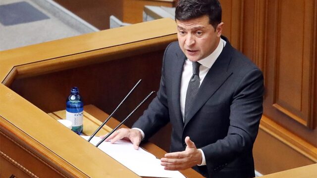 Зеленский решил поменять состав Конституционного суда, который отменил антикоррупционные законы