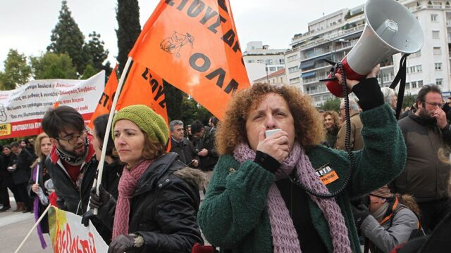 В Греции из-за забастовки профсоюзов отменили и перенесли десятки авиарейсов