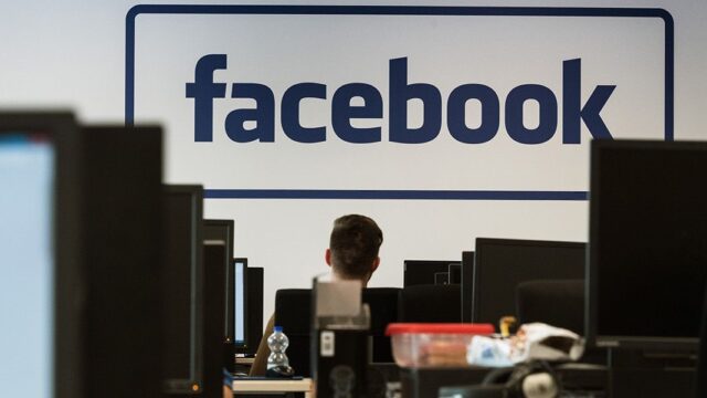 РКН направил в суд четыре протокола о нарушениях Facebook
