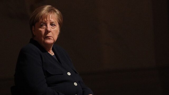 Меркель в конце августа посетит Москву и Киев