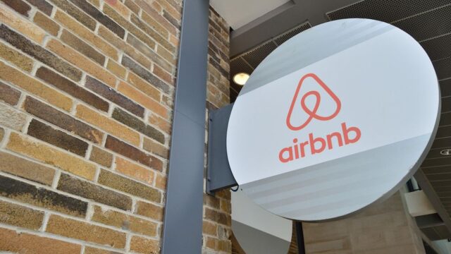 Суд в Нью-Йорке заблокировал закон, который обязывал Airbnb раскрывать данные об арендодателях