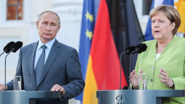 Bloomberg: в ЕС не поддержали идею Меркель о встрече с Путиным