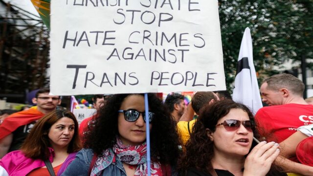 В столице Турции бессрочно запретили все мероприятия ЛГБТИ-правозащитников