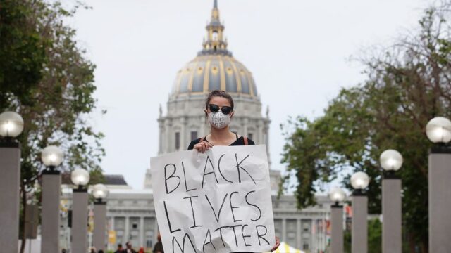 Чьи жизни важнее? Как протестный лозунг Black Lives Matter разделил мир