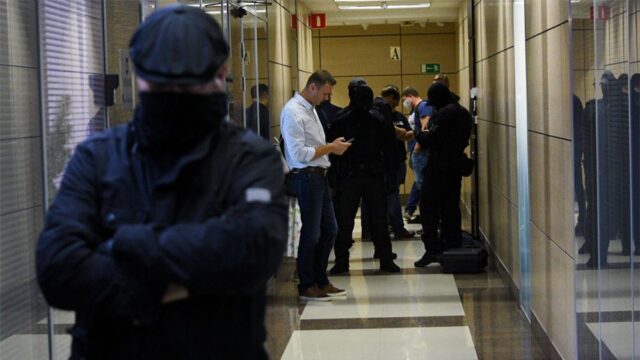В Москве в офис ФБК, студию «Навальный Live» и штаб Навального пришли силовики