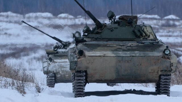 Bloomberg сообщил о наращивании российских войск на границе с Украиной