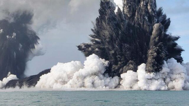 Извержение вулкана в Тихом океане оказалось в сотни раз мощнее взрыва в Хиросиме