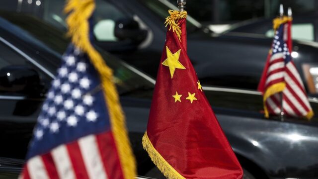 Госдеп США обязал китайских дипломатов сообщать о встречах с американскими госслужащими
