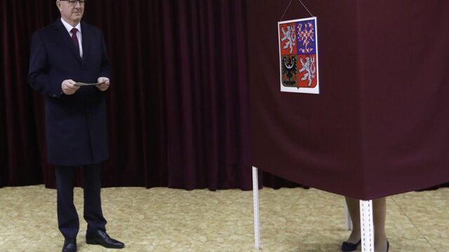 Во второй тур президентских выборов в Чехии вышли «пророссийский» и «проевропейский» кандидаты