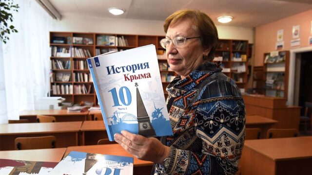 «Сомнительные рассказы»: крымские татары потребовали убрать из учебника истории главу о сотрудничестве с нацистами