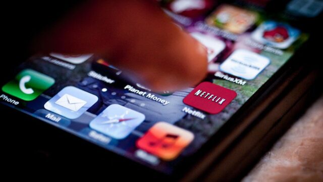 Bloomberg: Netflix позволит своим зрителям выбирать концовку фильма или сериала