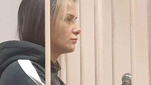 Жительницу Петербурга приговорили к обязательным работам за откровенное фото на фоне Исаакия