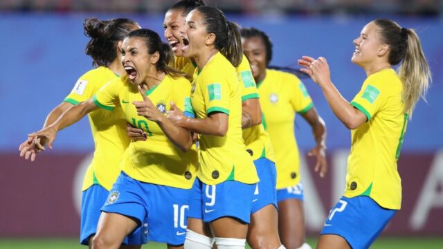 В Бразилии уравняли зарплаты женской и мужской сборных по футболу