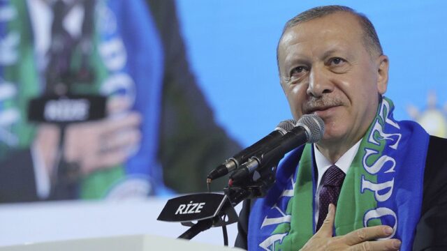 Эрдоган снова возглавил свою «Партию справедливости и развития»
