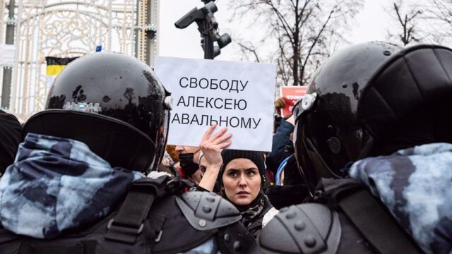 В сеть выложили базу данных сторонников Навального