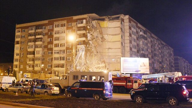 Опубликованы видео взрыва в многоэтажке в Ижевске