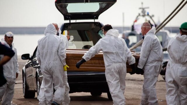 У берегов Италии нашли тела 26 девушек из Нигерии