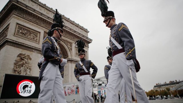 В Париже прошла церемония 100-летия со дня окончания Первой мировой войны: фотогалерея