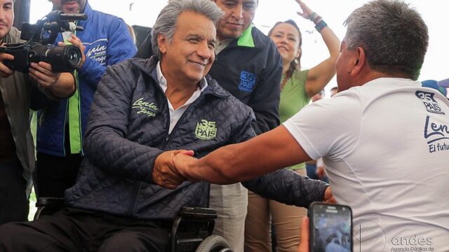 Жители Эквадора на референдуме выступили за то, чтобы ограничить число президентских сроков
