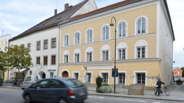 Власти Австрии решили разместить отделение полиции в доме, где родился Гитлер