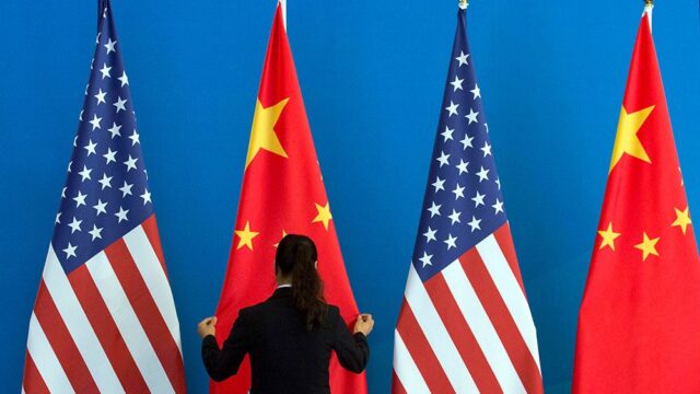 США эвакуировали двоих дипломатов из Китая после «акустических атак»