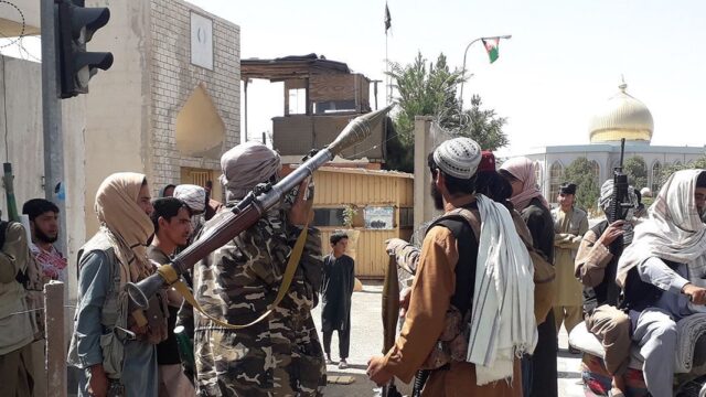 Талибы заявили, что разрешат выйти из Кабула всем, кто этого захочет