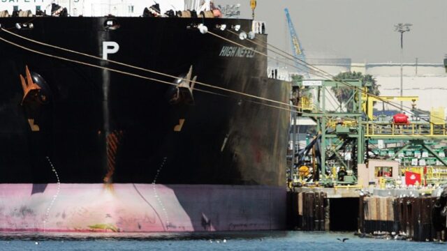 Reuters: в Exxon Mobil запретили использовать суда, которые поставляли нефть из Венесуэлы