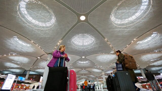 В аэропорту Стамбула запретили использовать таблички для встречи туристов
