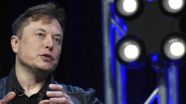CNBC: Илон Маск предупредил сотрудников SpaceX о риске банкротства