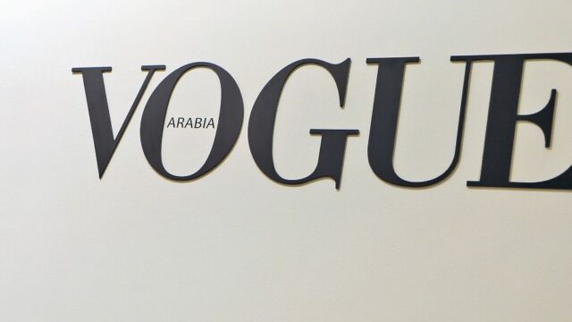Главный редактор Teen Vogue извинилась за расистские твиты про азиатов