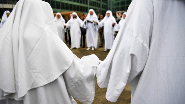 В Лондоне друиды отметили День весеннего равноденствия: фотогалерея