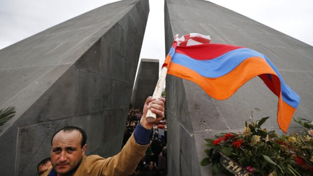 Эмманюэль Макрон подписал указ о провозглашении во Франции дня памяти жертв геноцида армян