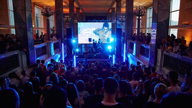 «Пошумим» вместо «соблюдайте тишину»: как прошел первый рэп-концерт в главной московской библиотеке