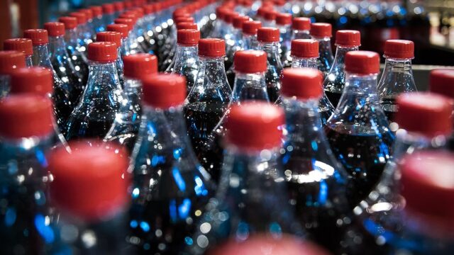 Coca-Cola и PepsiCo заявили о выходе из Ассоциации производителей пластиковой упаковки