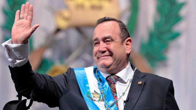 Прокуратура Гватемалы заподозрила россиян в подкупе президента страны