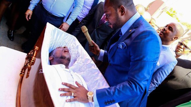 Сотрудники ритуальных бюро собираются судиться с пастором из ЮАР, который «воскресил» умершего